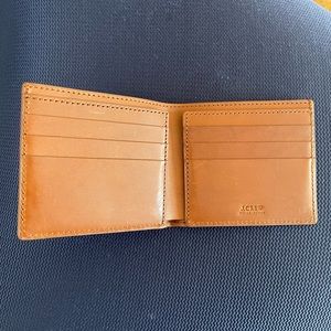 JCREW leather wallet - very slight signs of wear. Overall - perfect condition!